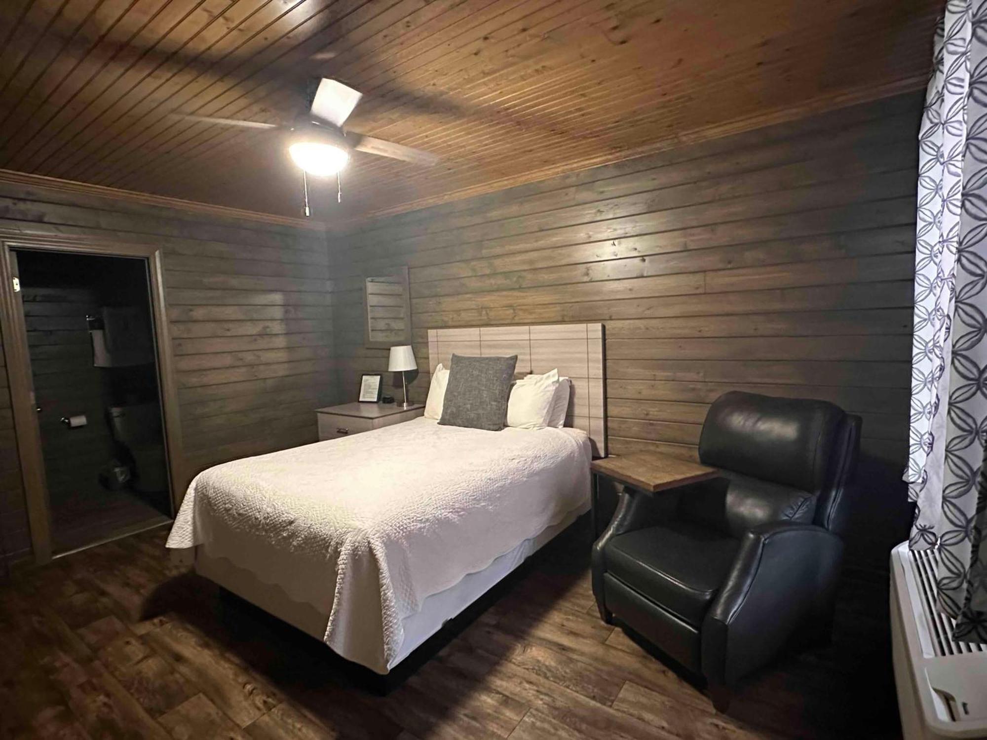 Turn On Inn Lake Village Quarto foto